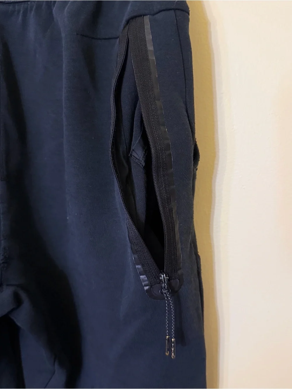 Nike Tech Fleece Joggers Sweatpants Black Small Distressed Pockets Drawstring